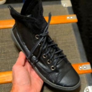 Blowfish fleece lined hightops